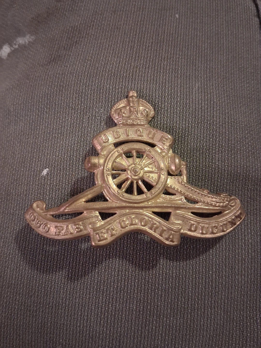 Royal Canadian Artillery Cap Badge