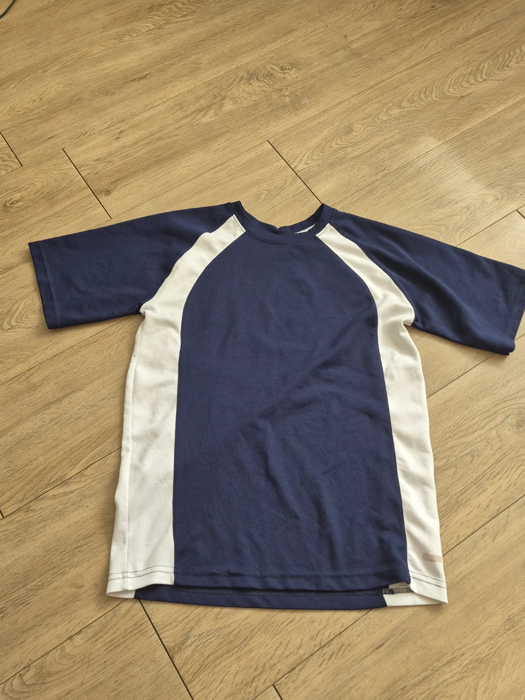 Reebok size M Blue & White Raglan T-Shirt tshirt - photo 2