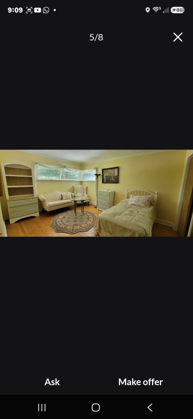 Twin bedroon  furniture