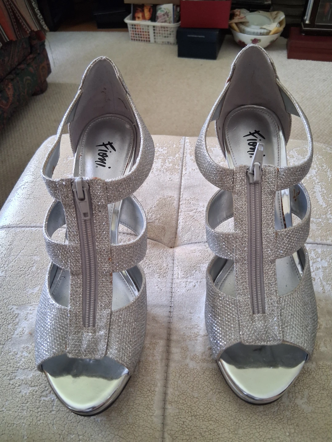 Fioni Silver Glitter Heels - photo 4