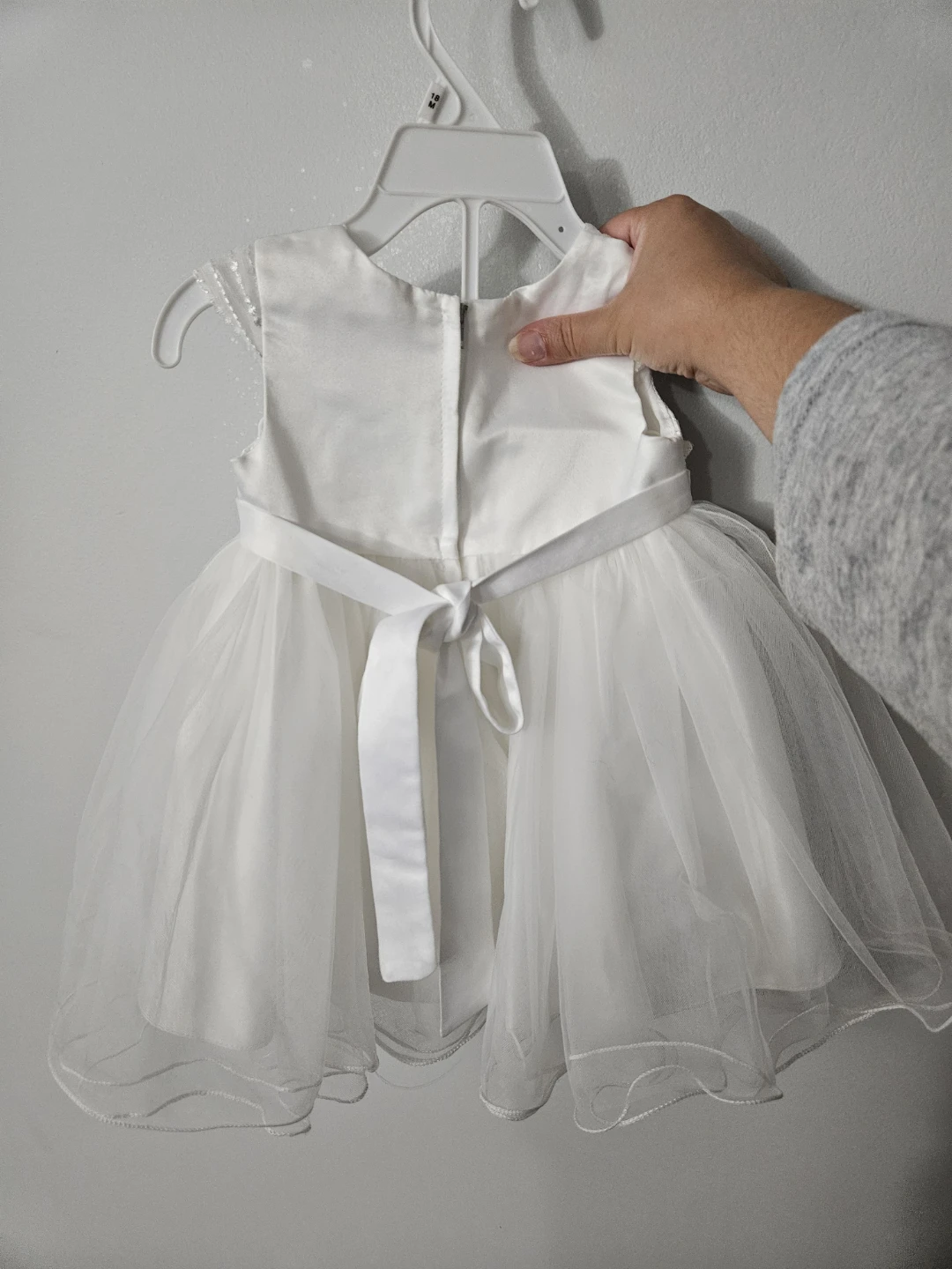 White Baby Dress ( 9 - 12 months ) - photo 4
