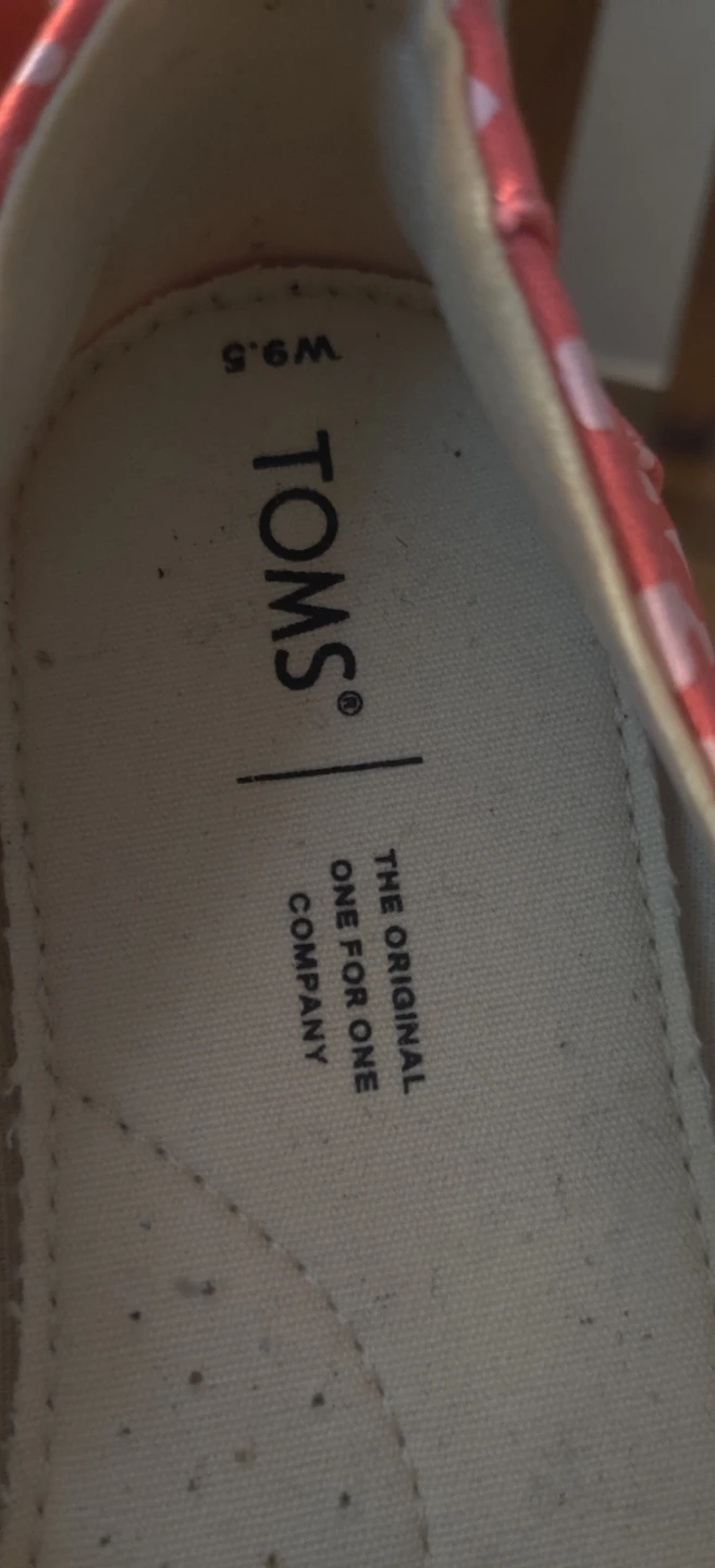 TOMS Heart Print Canvas Slip-ons Size 9.5 - photo 2