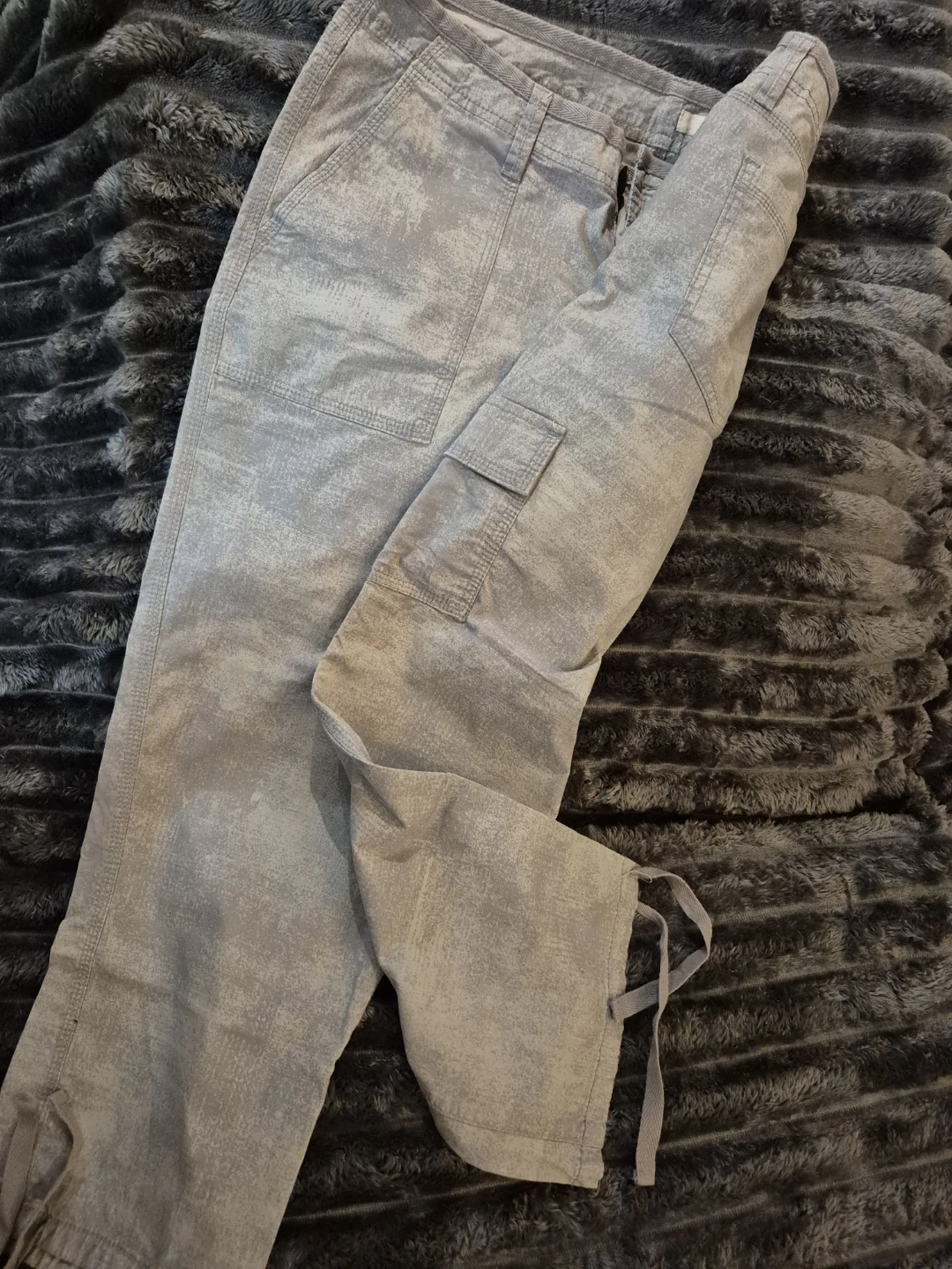 DKNY Jeans Size 10 Cargo Pants