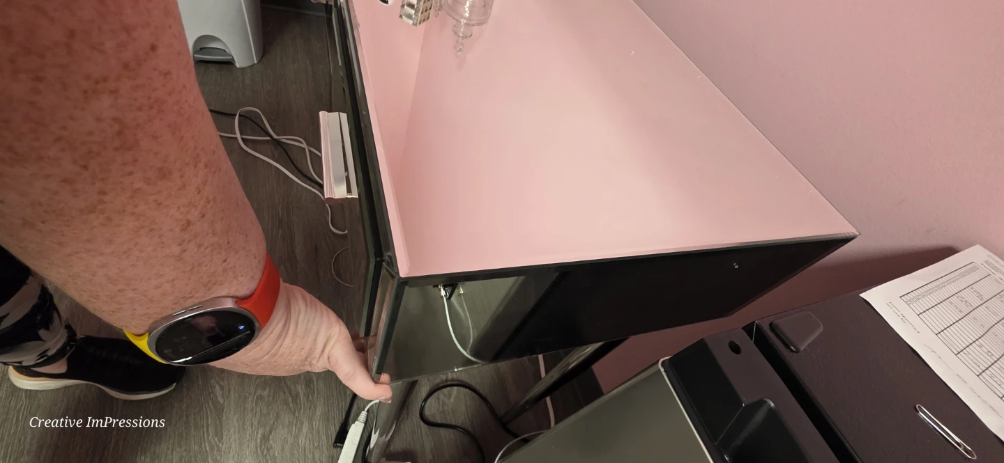 Mirrored Vanity Desk - photo 3