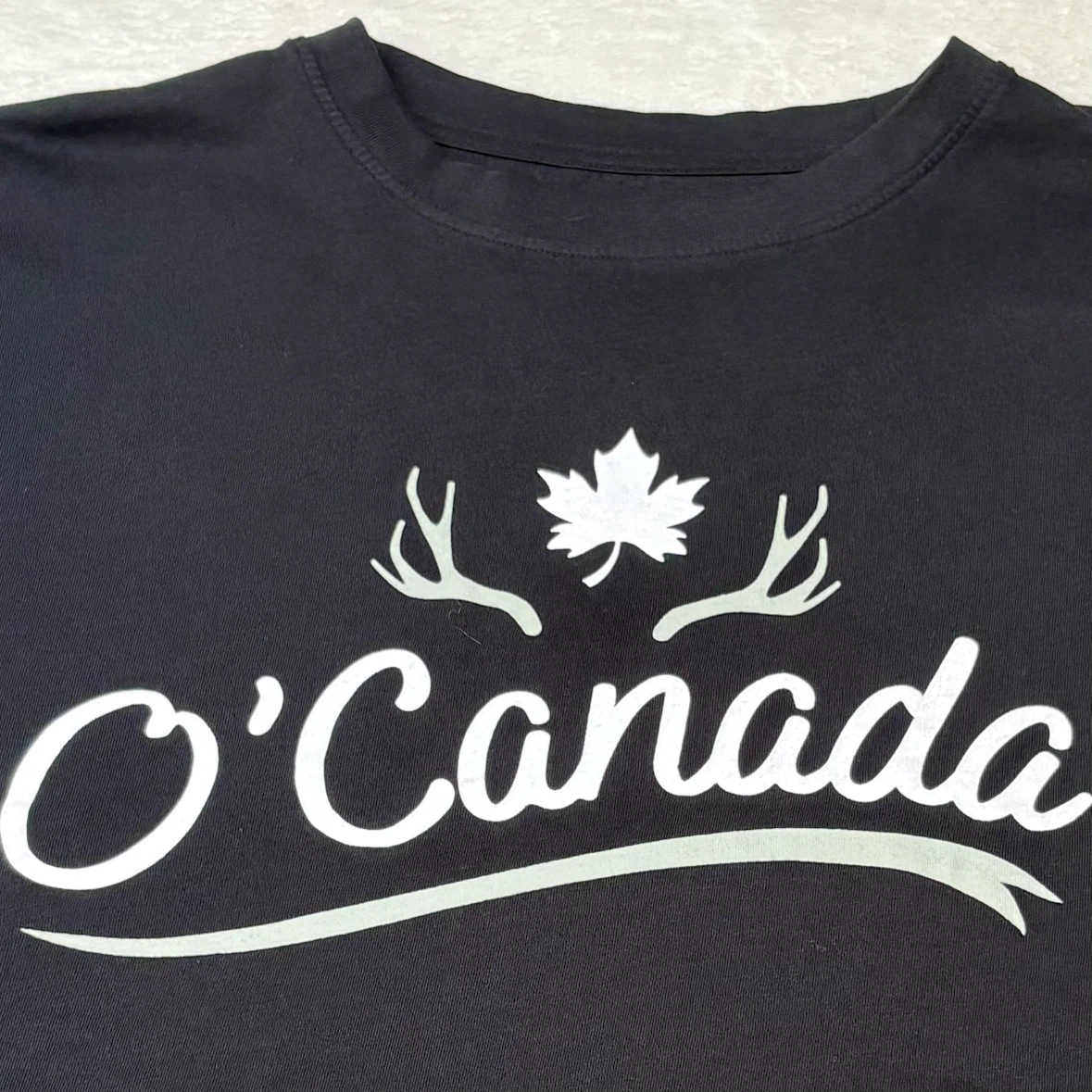 O Canada Maple Leaf Graphic Print Black Cotton T Shirt XL - photo 3