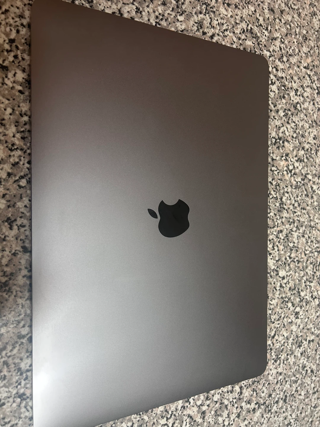 Apple MacBook Pro 13-inch 2017 - photo 2