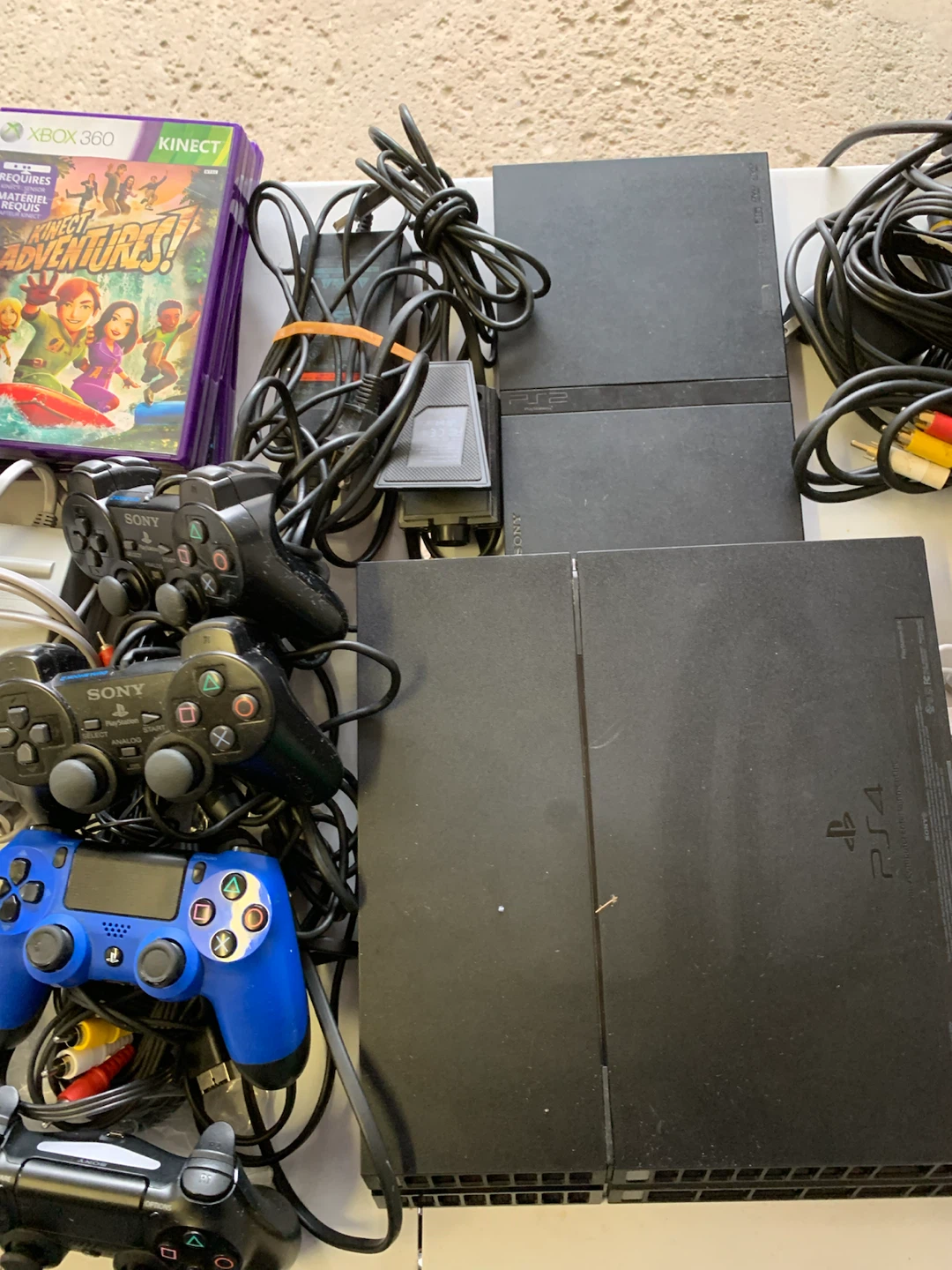 PlayStation 2, Xbox 360, Wii, and PS4 Bundle - photo 3