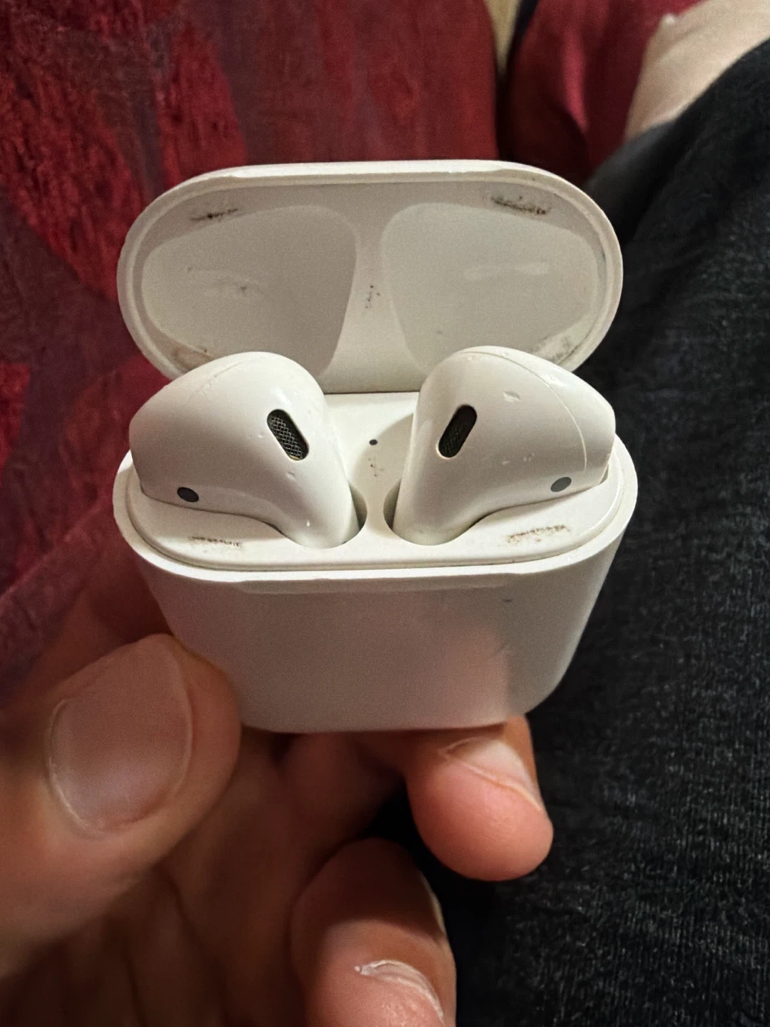 Apple AirPods (2nd Gen) Charging Case - White - photo 2