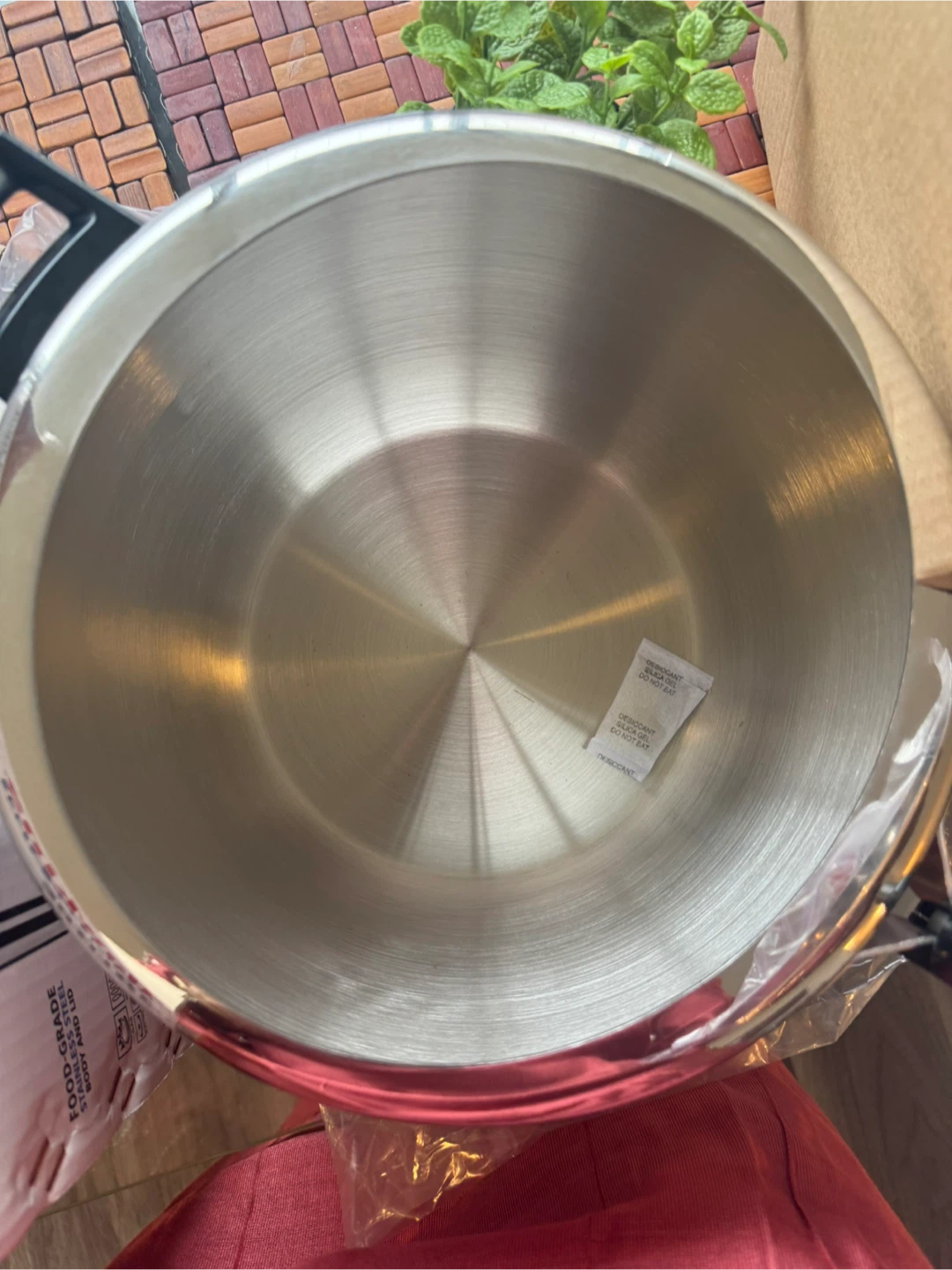 Hawkins Stainless Steel 10 Litre Pressure Cooker - photo 5
