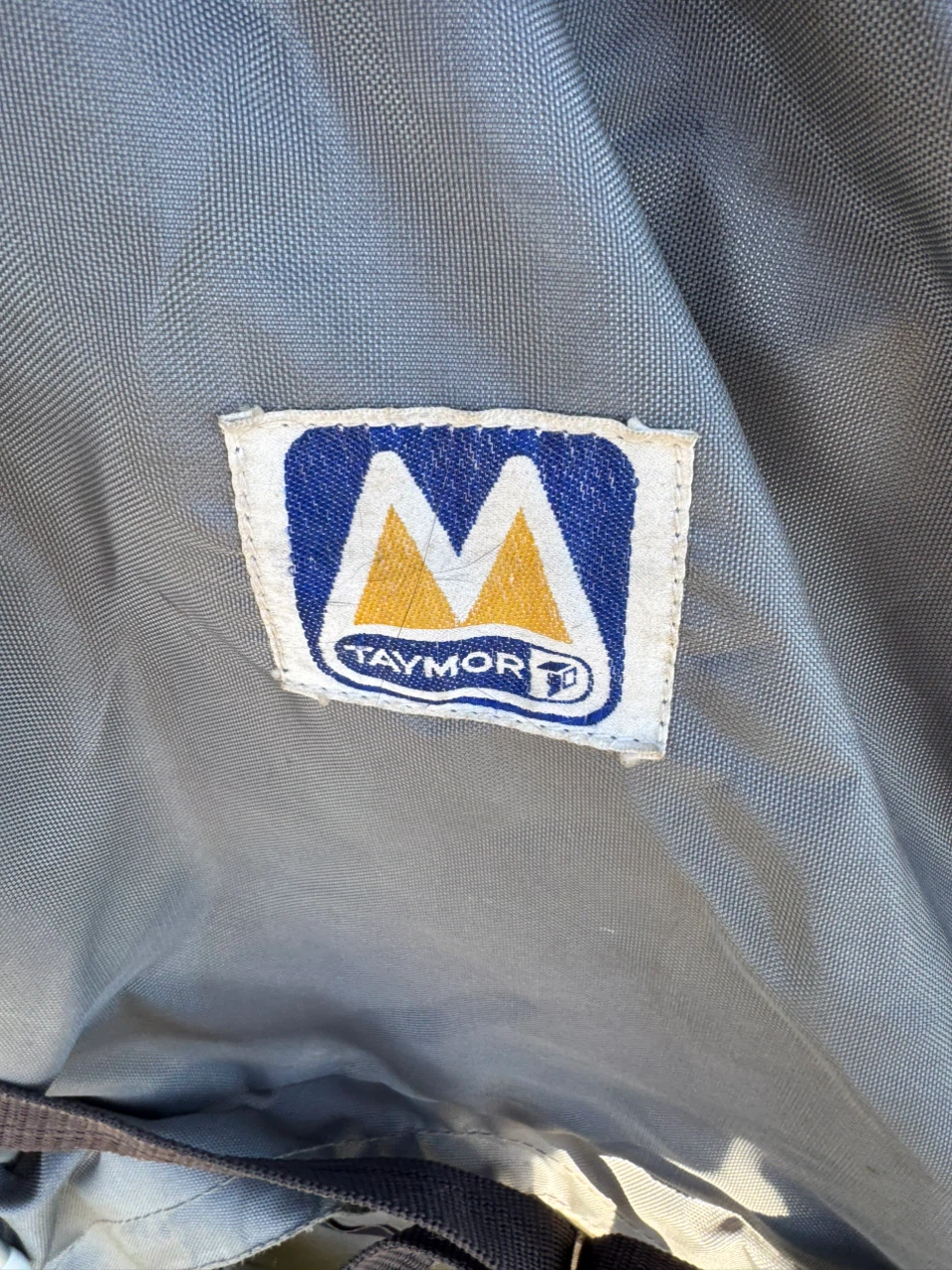 Hiking backpack - photo 2