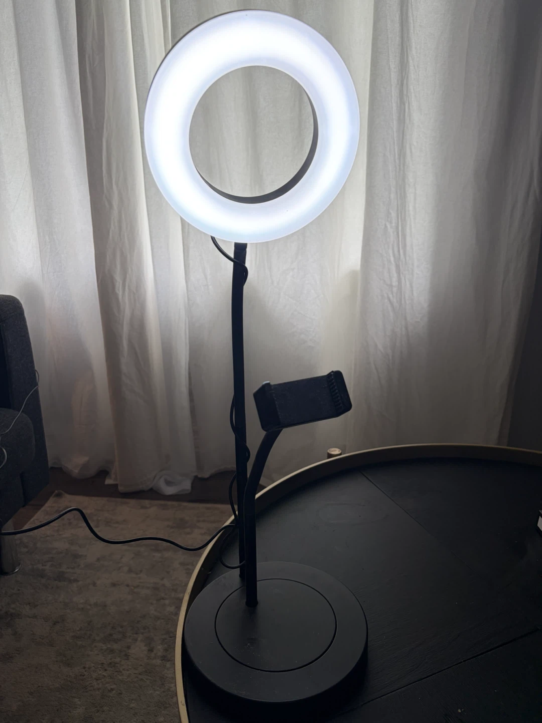 Ring light with phone holder - photo 2