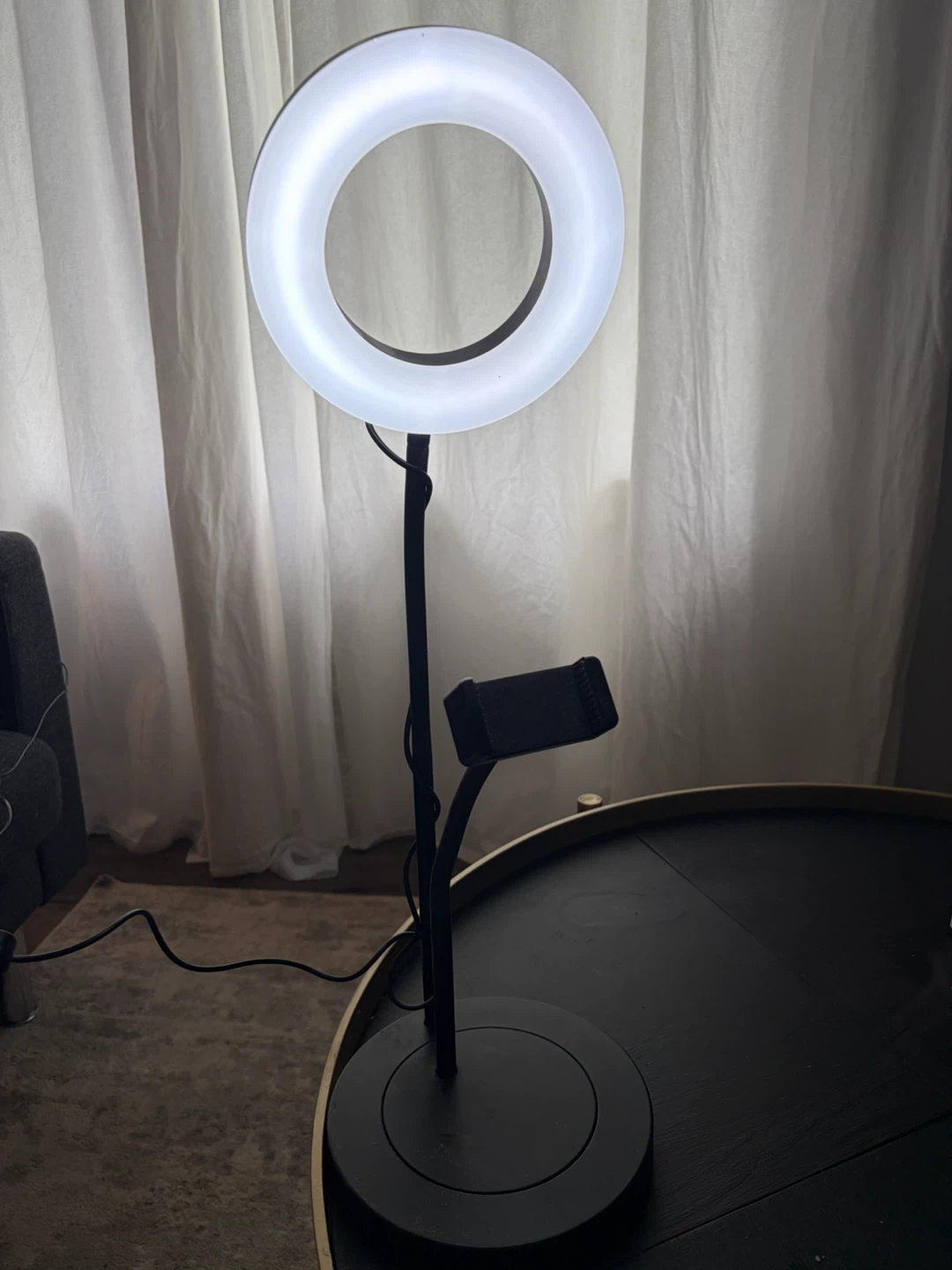 Ring light with phone holder - photo 3