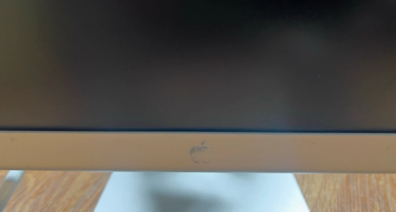 Apple Cinema HD Display 23-inch Monitor - photo 2