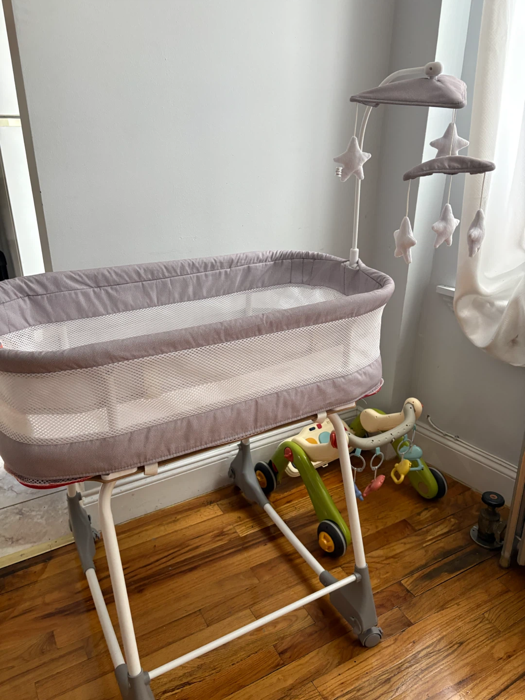 Baby Bassinet with Mobile
