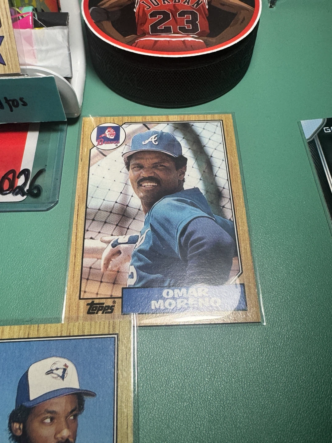 Vintage 1980s Topps MLB Baseball Card Collection - photo 4