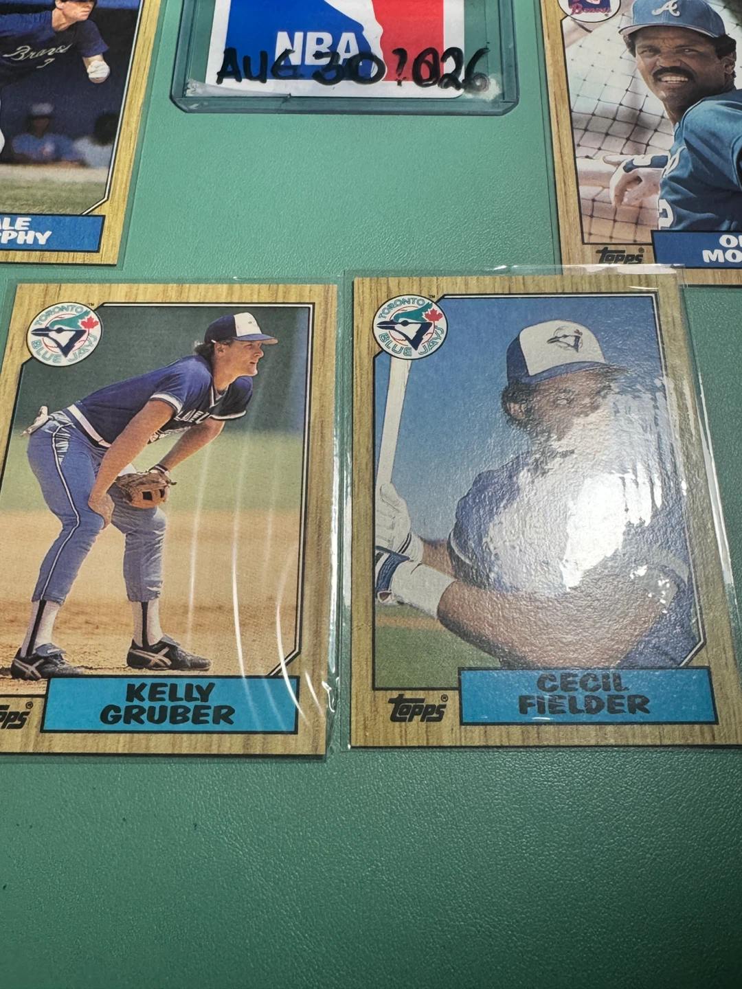 Vintage 1980s Topps MLB Baseball Card Collection - photo 5
