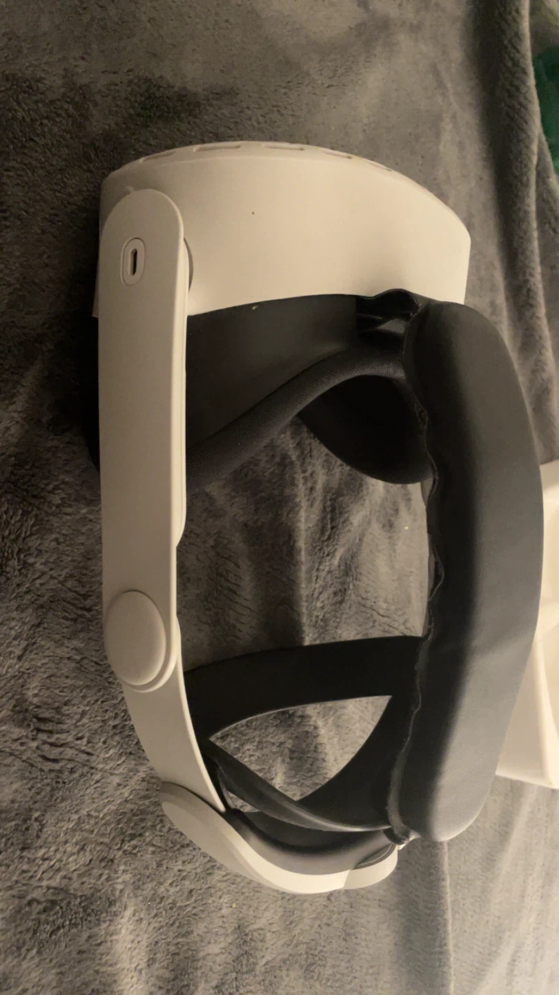 Meta quest 3s VR Headset - photo 3