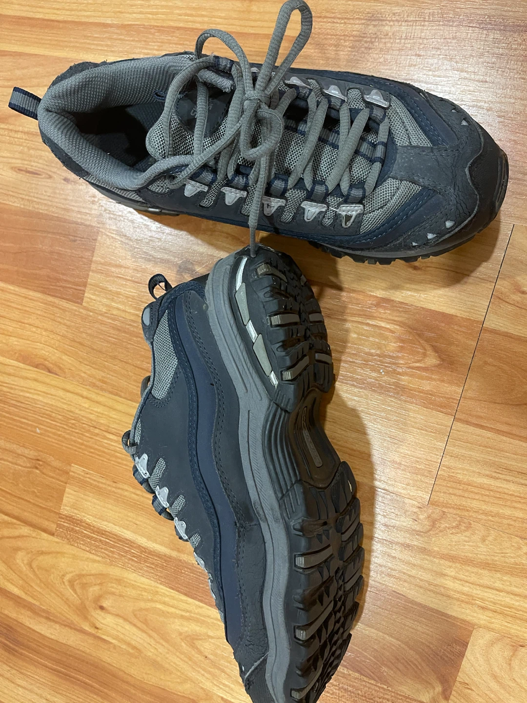 Skechers man's Grey/Navy Hiking Shoes Size 8.5 - photo 2