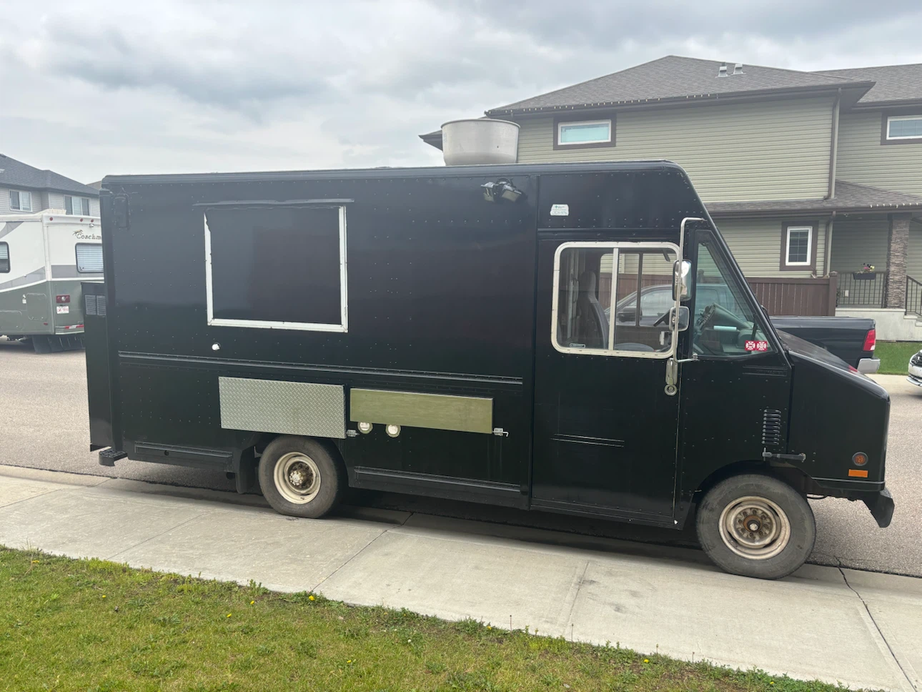 Ford Ecoline Food Truck - photo 3