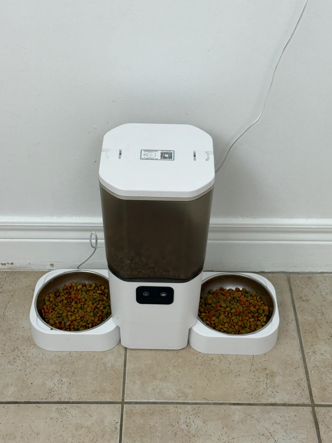Frienhund Automatic Dual Pet Feeder with Camera
