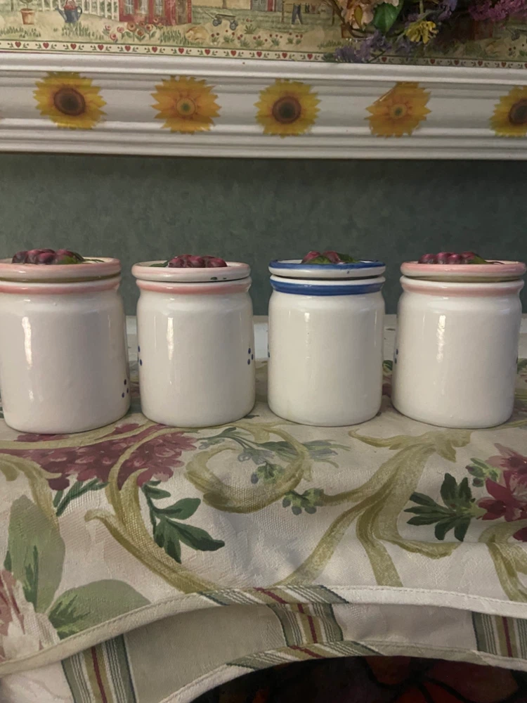 Set of 4 Vintage Ceramic Grape Canisters - photo 2