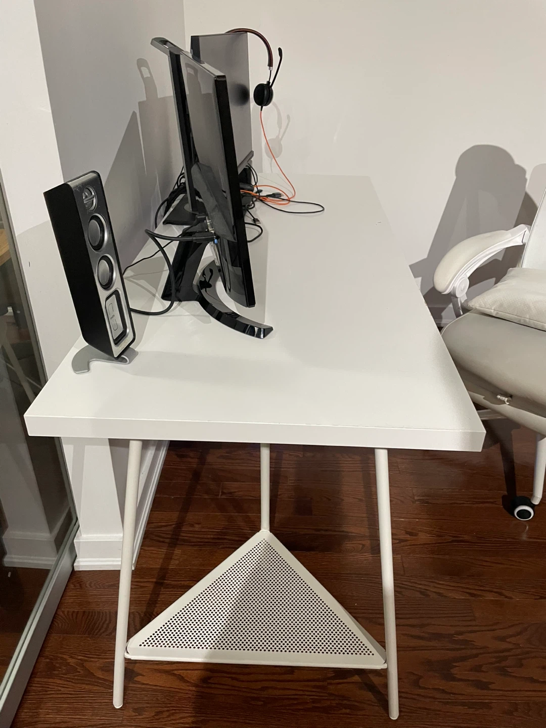 IKEA LAGKAPTEN/TILLSLAG Desk - Moving Sale - photo 5