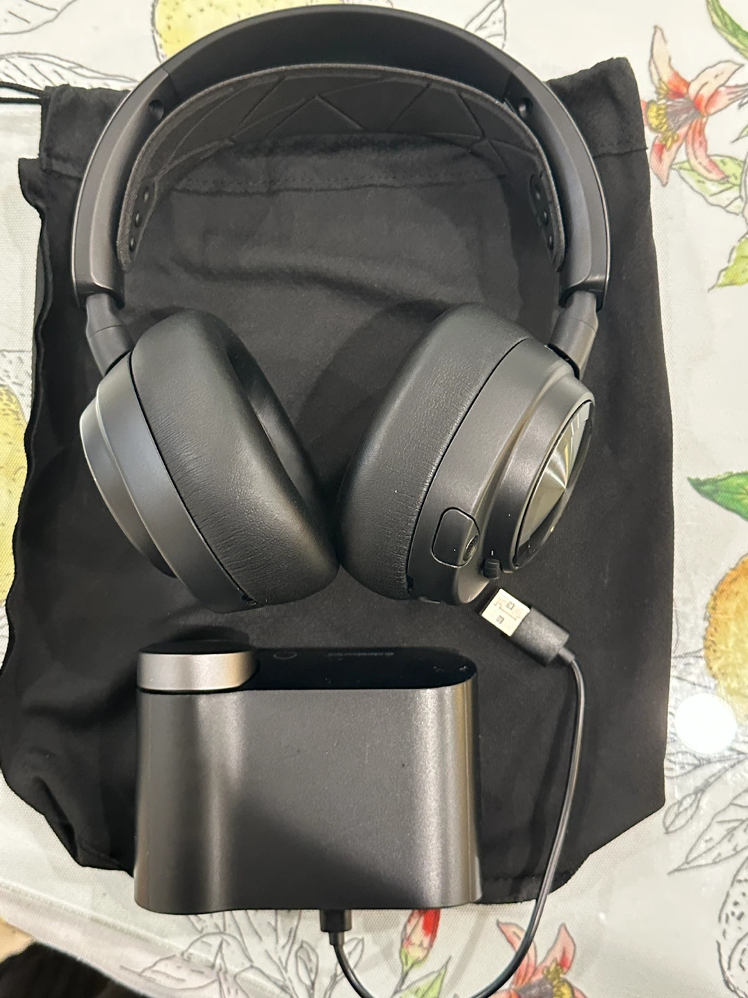 SteelSeries Arctis Nova Pro Wireless Headset