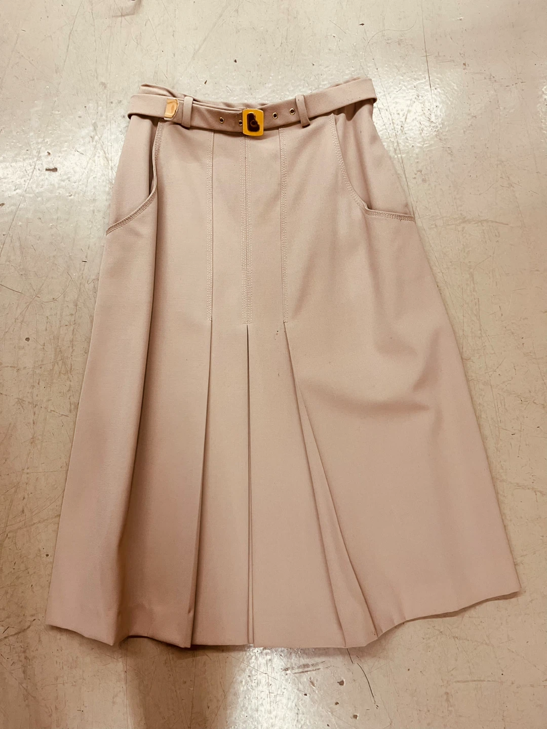 Beige A-Line Midi Skirt with Belt - photo 4