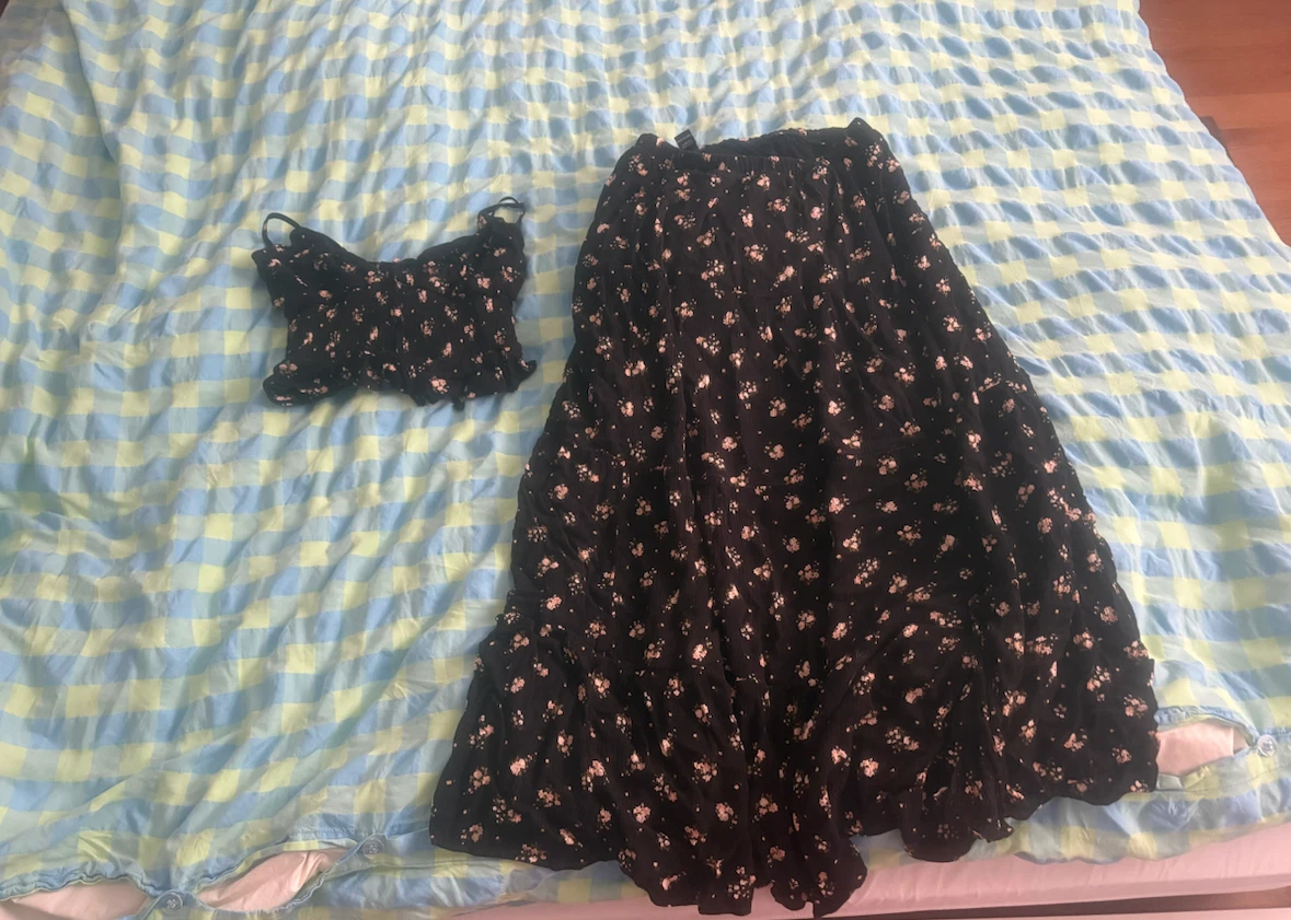 Forever 21 top & long skirt (New) (Small)(Free)