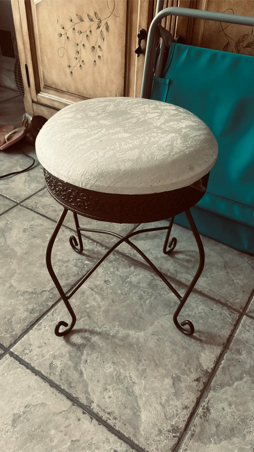 Round Vanity Stool with Fabric Cushion