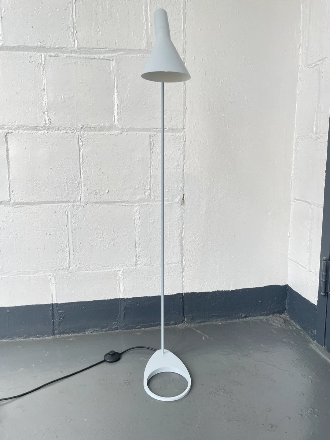 AJ Floor Lamp by Louise Poulsen - photo 2