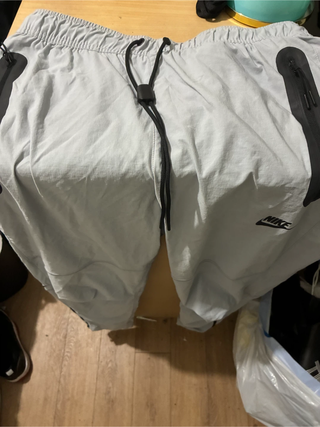 Nike woven windbreaker pants size M