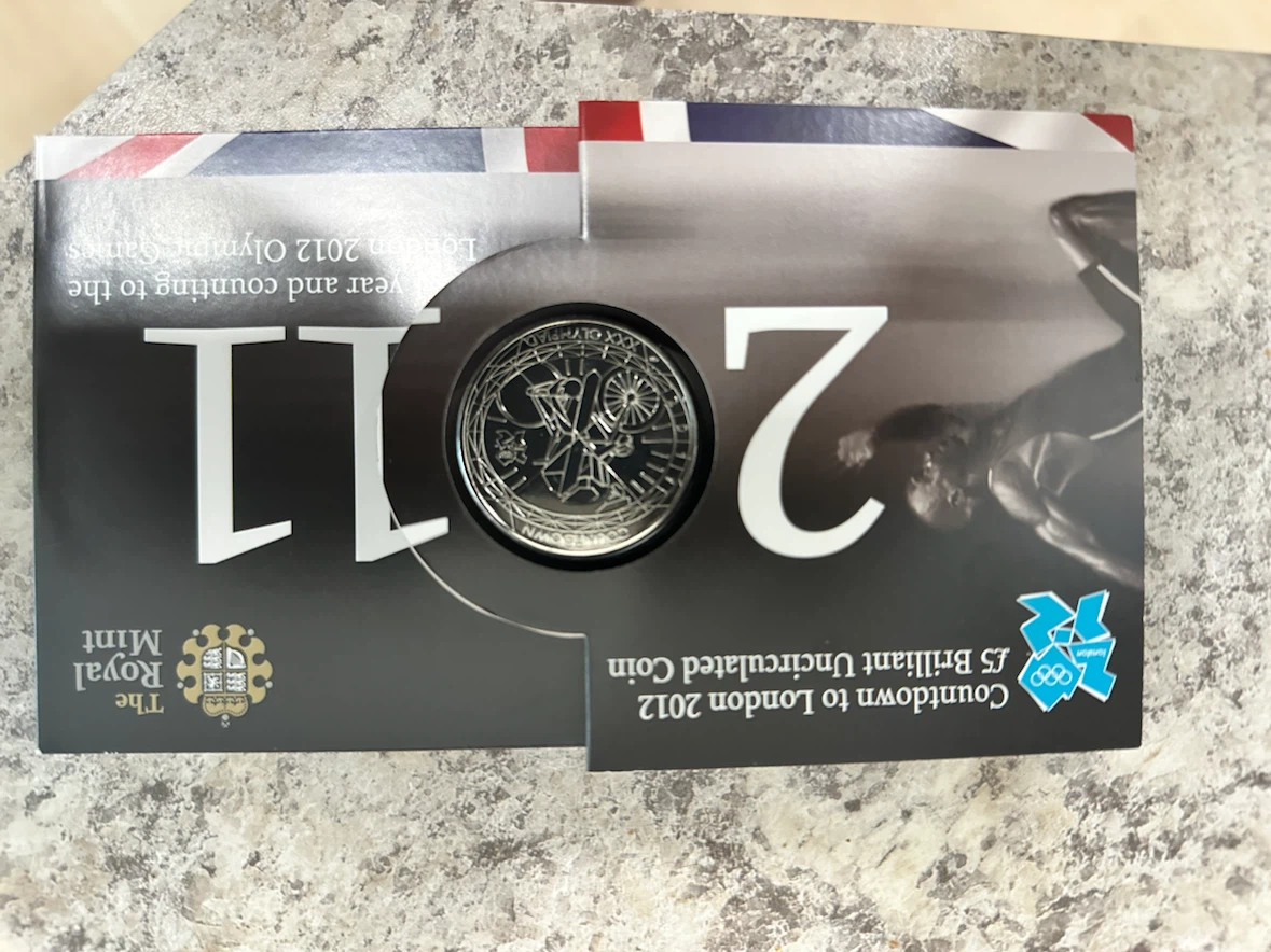 Royal Mint London 2012 Countdown £5 Coin - photo 4