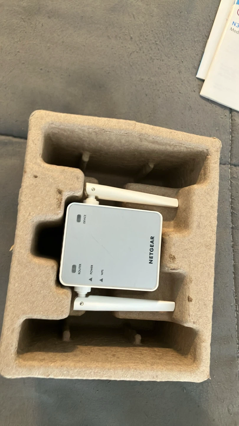 NETGEAR N300 WiFi Range Extender Essentials Edition - photo 2