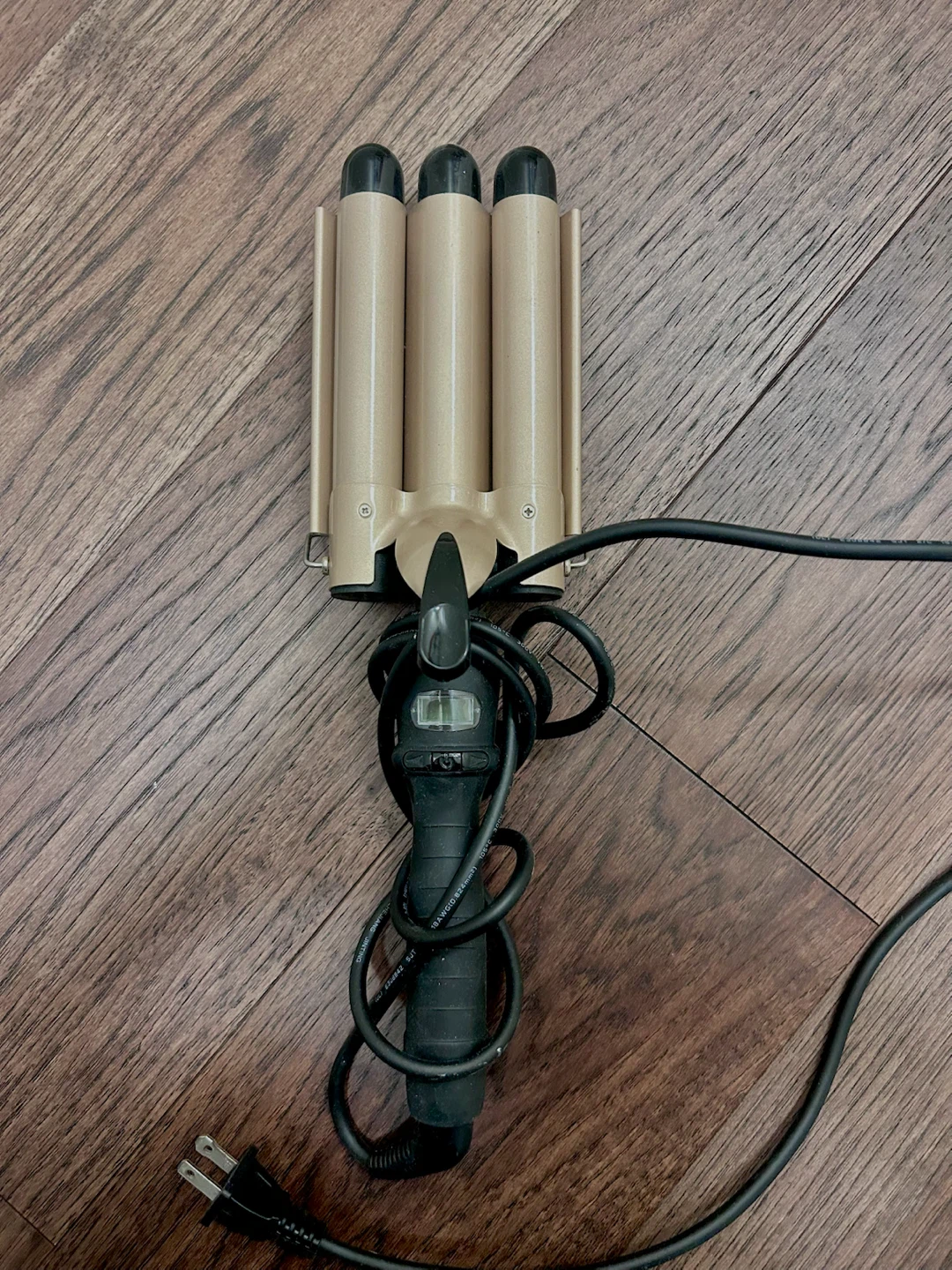 Triple Barrel Waver Curling Iron