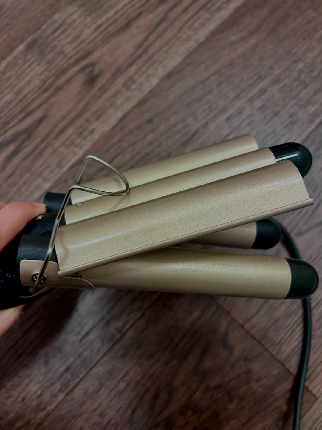 Triple Barrel Waver Curling Iron - photo 2