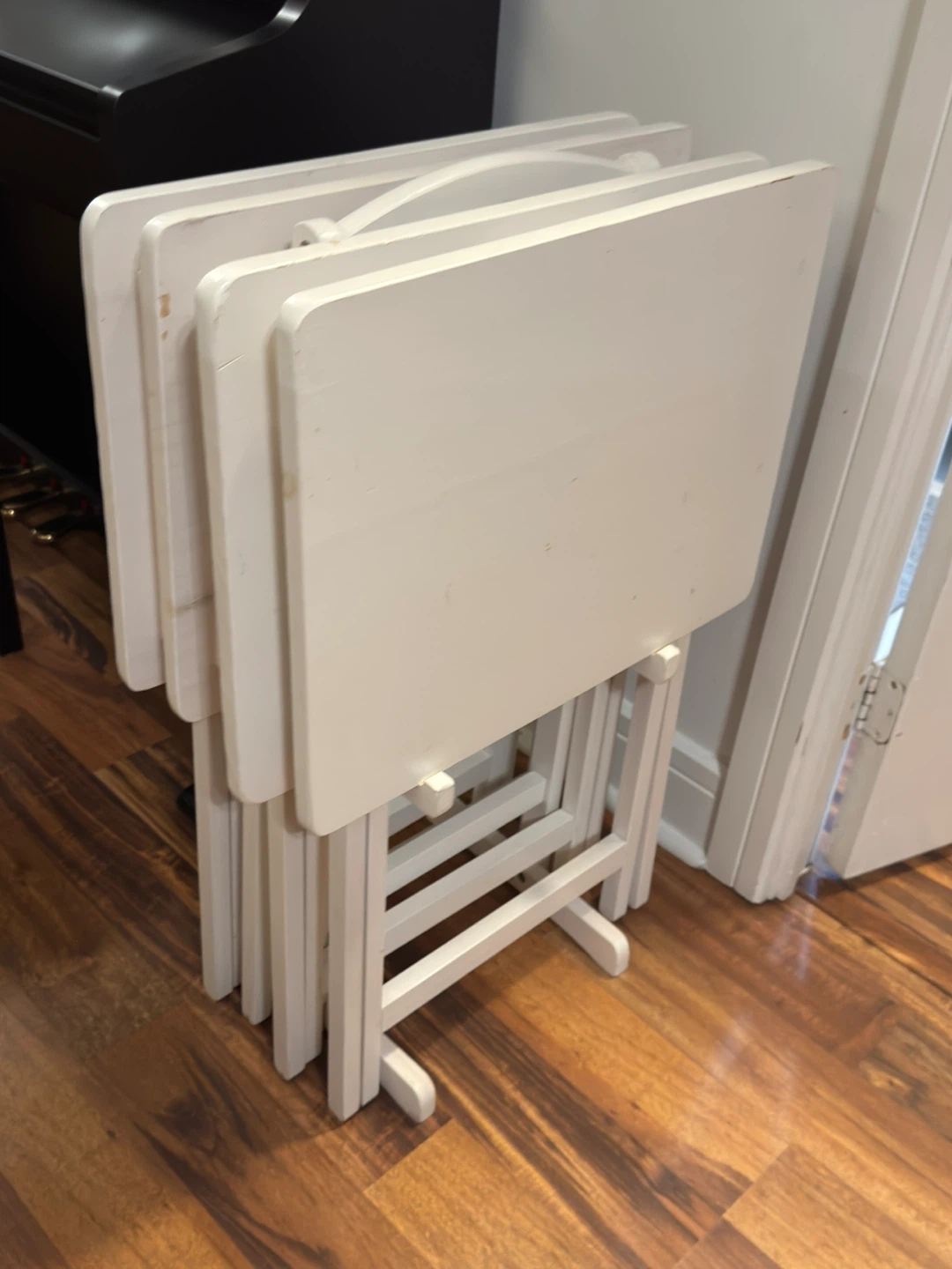 Set of 4 White Folding TV Trays