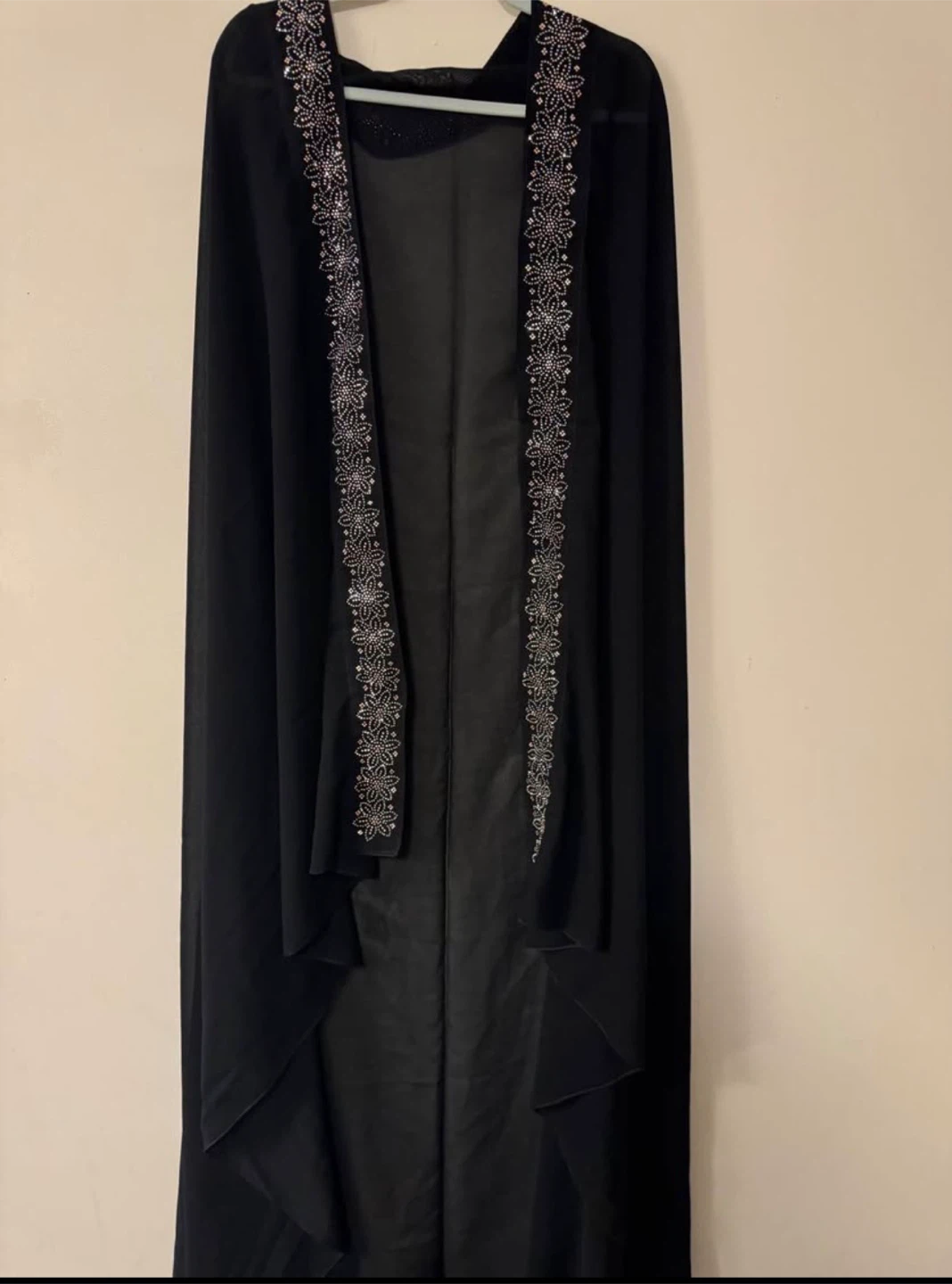 Black shawl with Embellishments - photo 2
