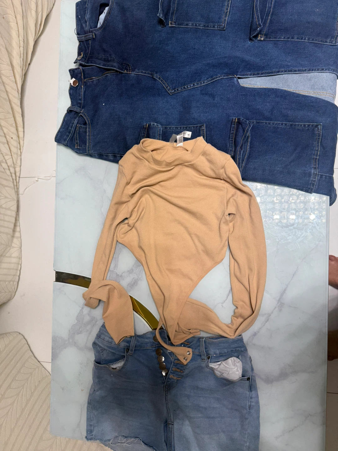 40 pieces  Women's Clothing and Accessories Bu - photo 3