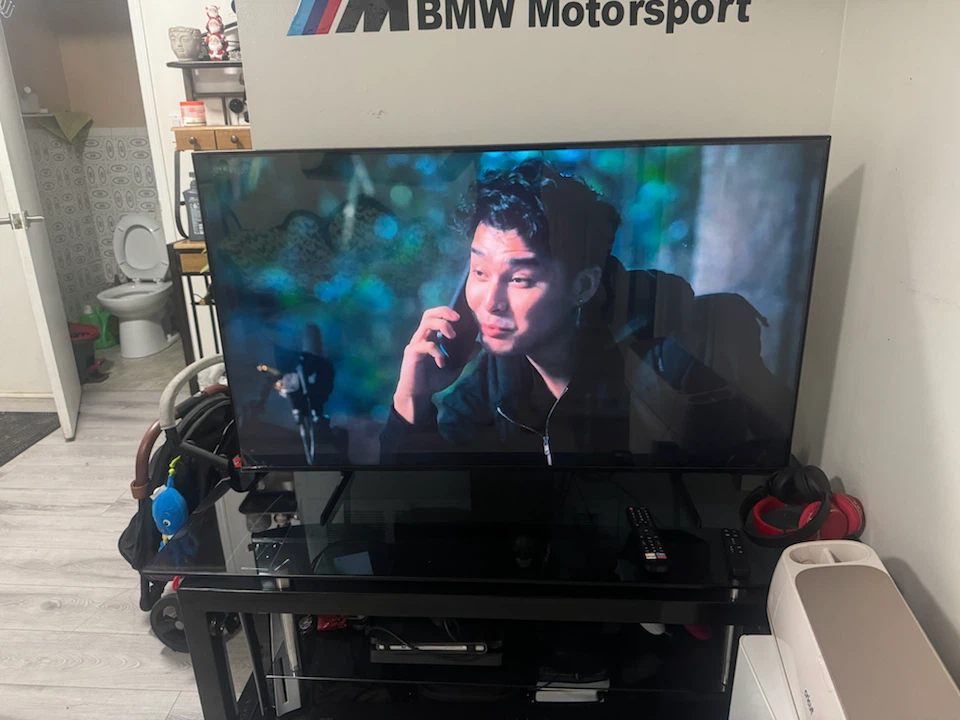 Samsung 55-inch Smart TV