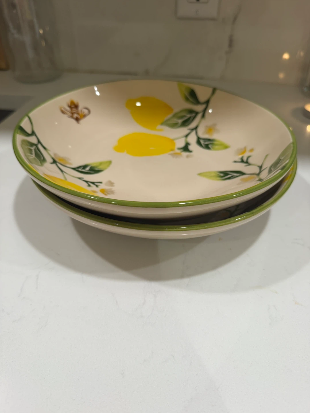 Set of 2 Lemon and Bee Design Plates - photo 2