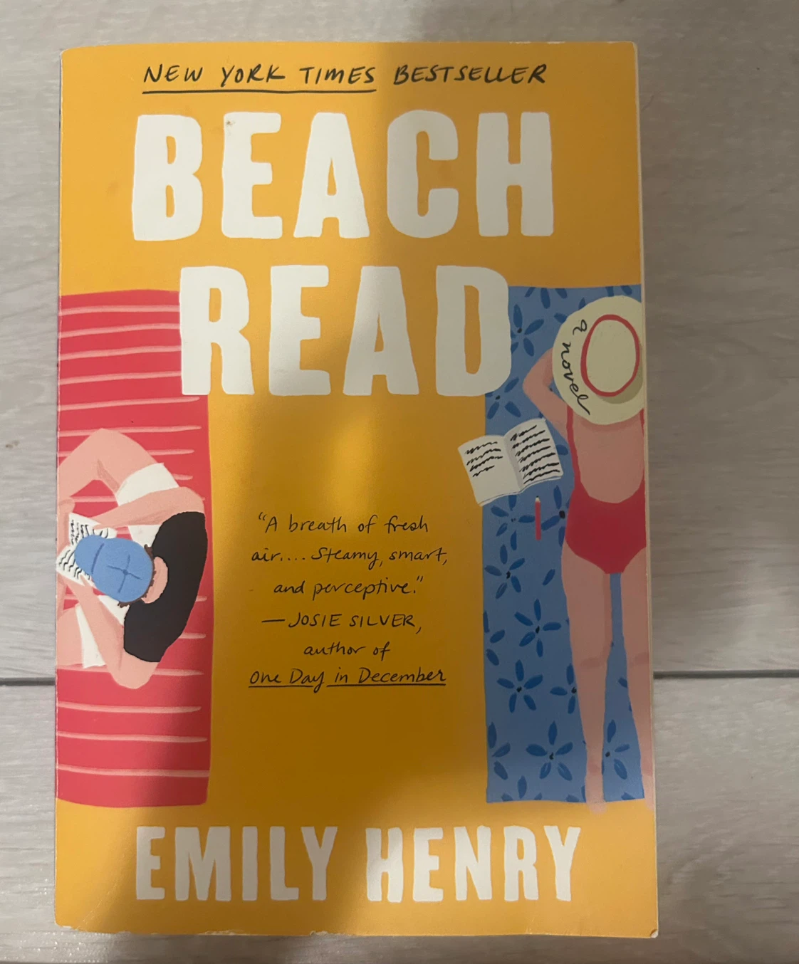 Beach Read by Emily Henry