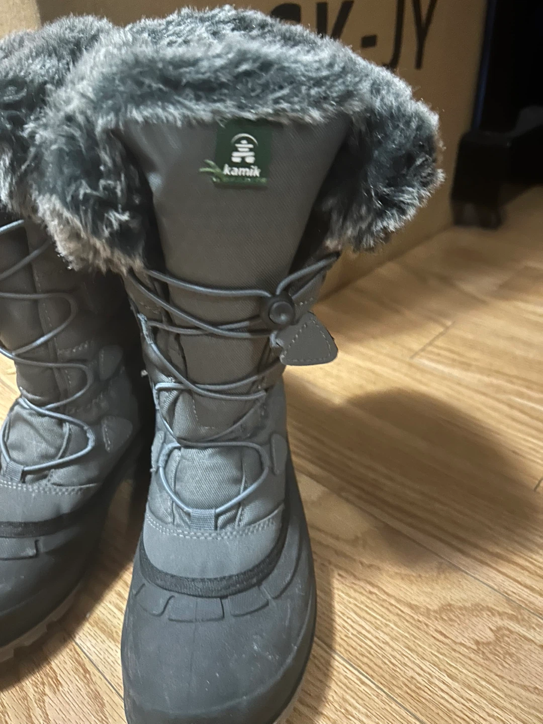 Kamik Grey Insulated Winter Boots Women Size 6 Very Comfy