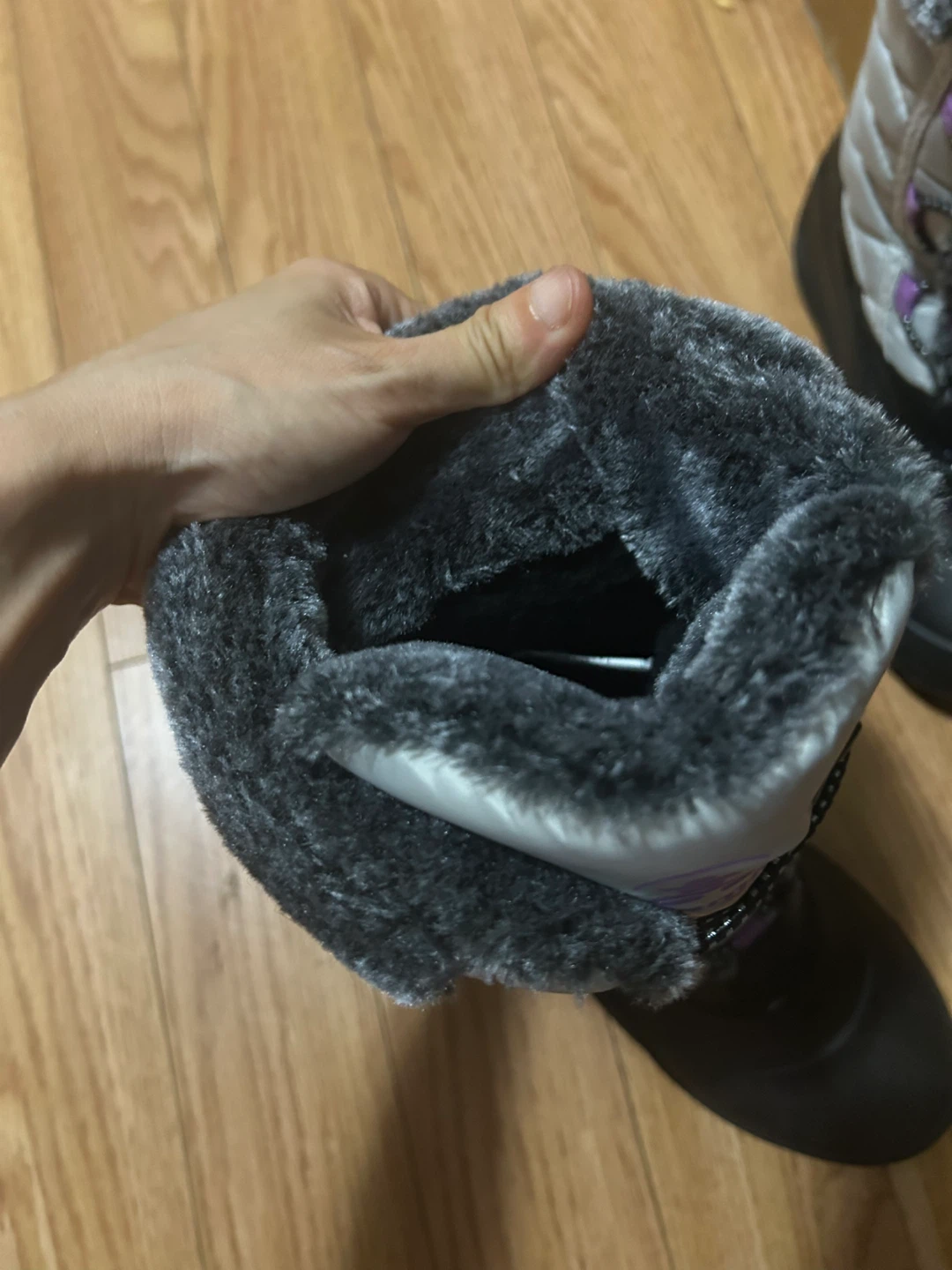 Brand New Kamik Girls Winter Boots Size 5 - photo 4