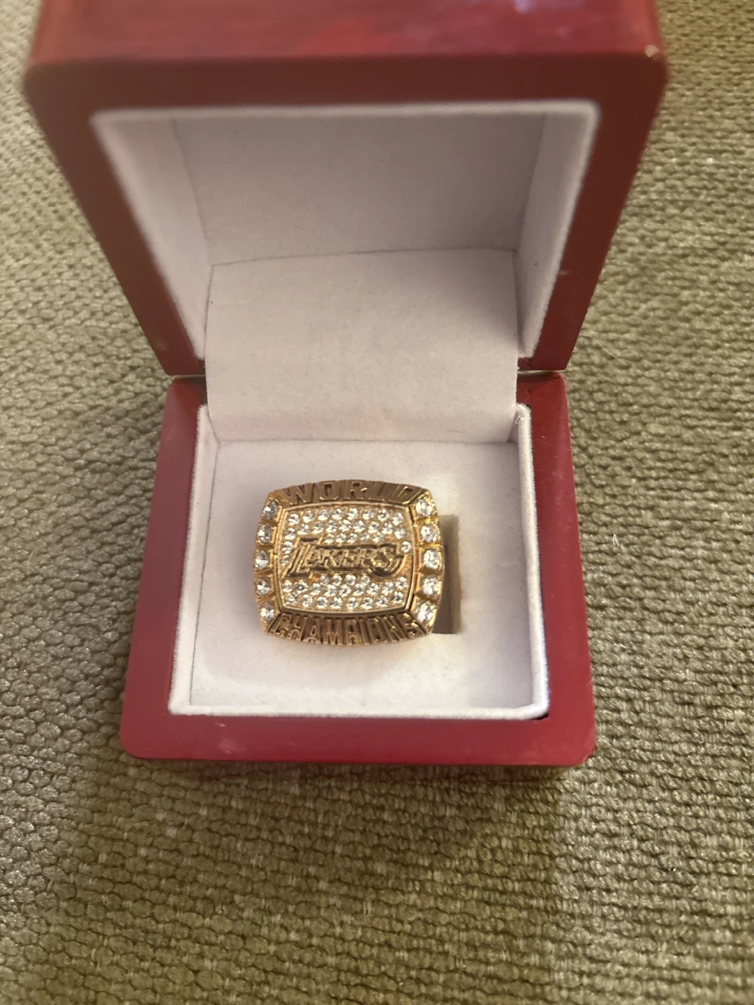 Los Angeles Lakers World Champions Ring