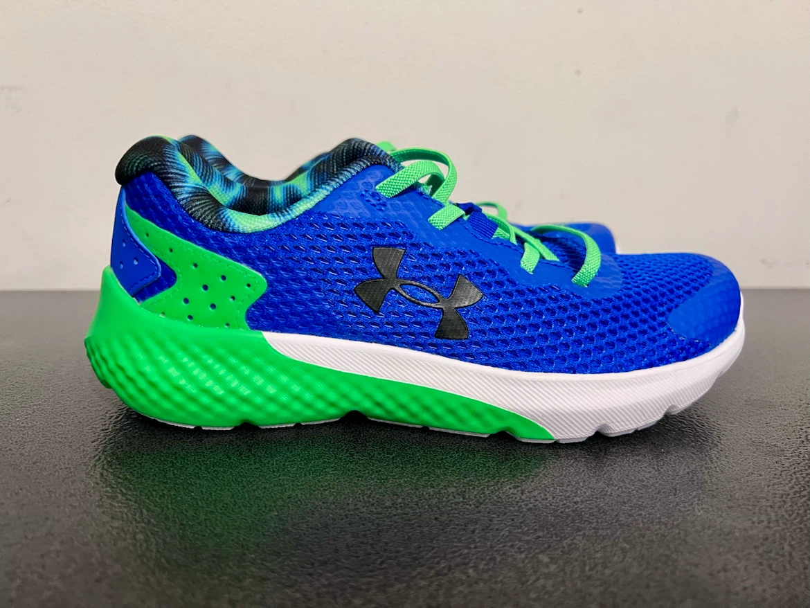 Under Armour Kids Running Shoes – Size 2Y – BRAND NEW
