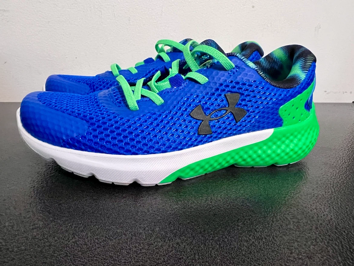 Under Armour Kids Running Shoes – Size 2Y – BRAND NEW - photo 3