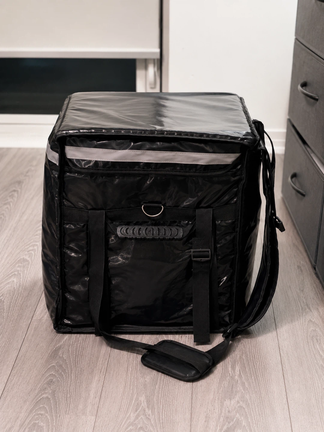 Black Insulated Food Delivery Backpack