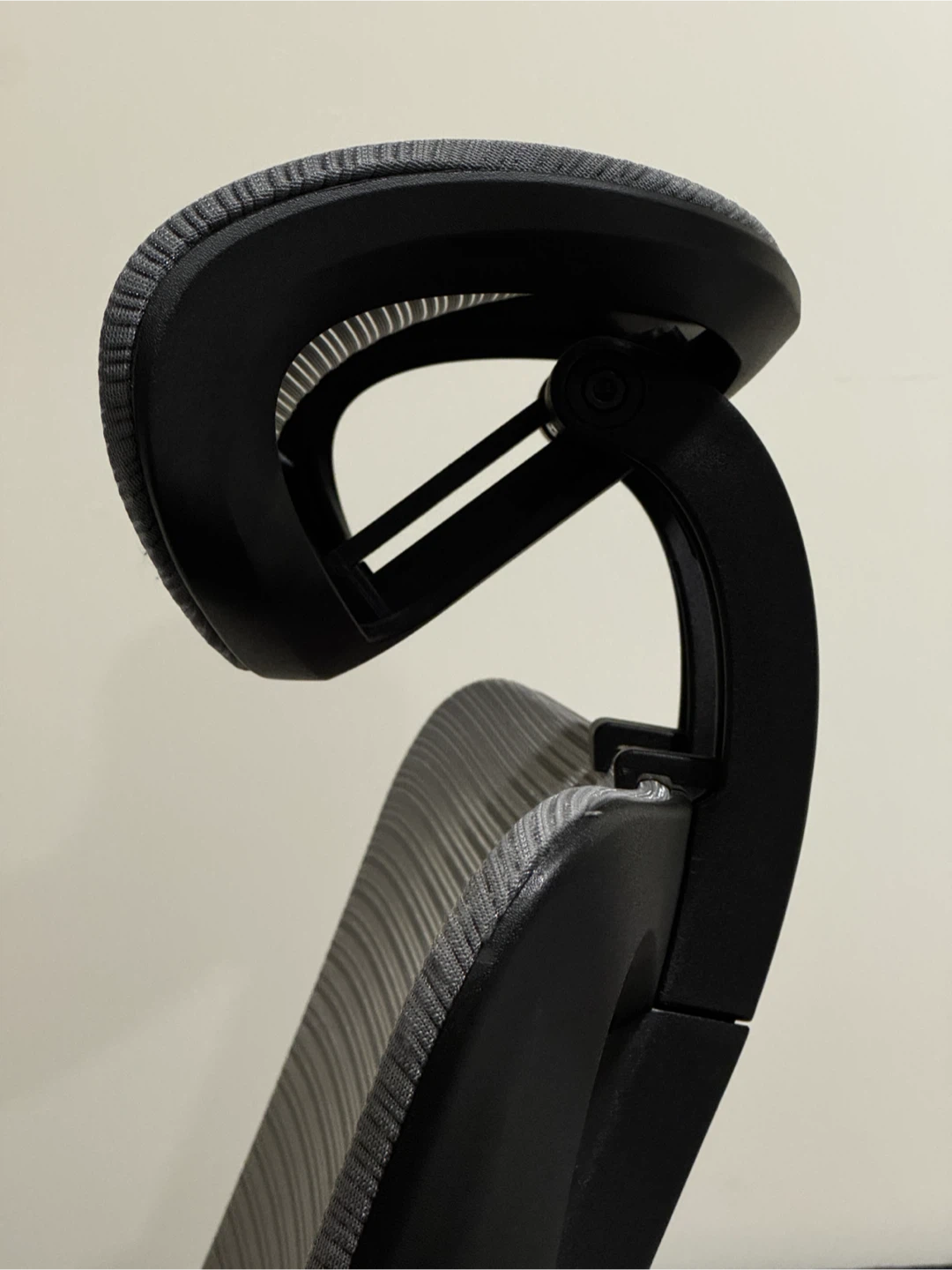 Serta High-Back Ergonomic Chair - photo 3