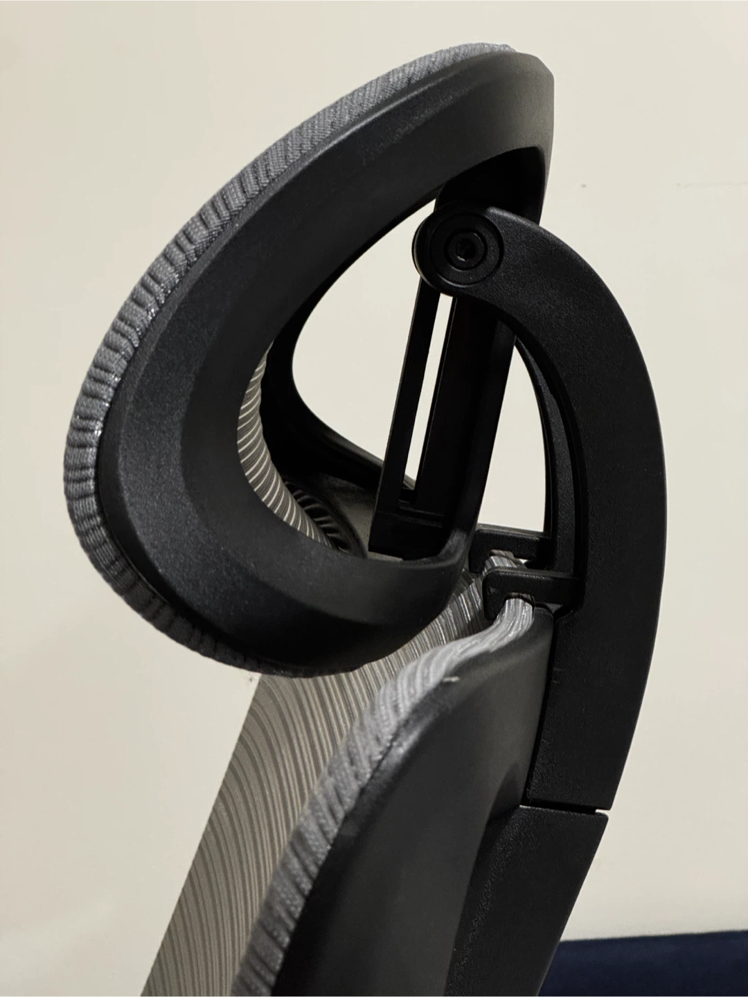 Serta High-Back Ergonomic Chair - photo 2